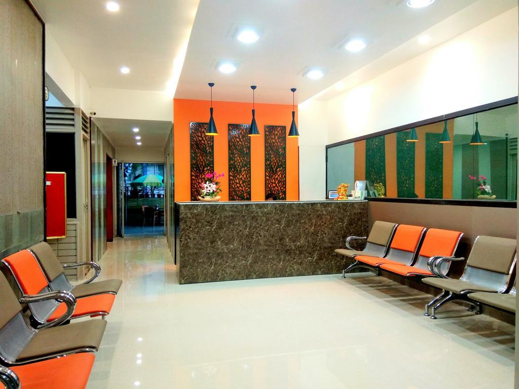 Hotel Raviraj Pune Eksteriør bilde