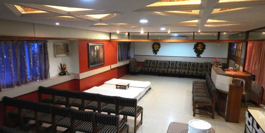 Hotel Raviraj Pune Eksteriør bilde