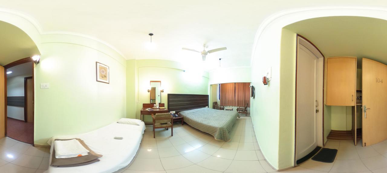 Hotel Raviraj Pune Eksteriør bilde