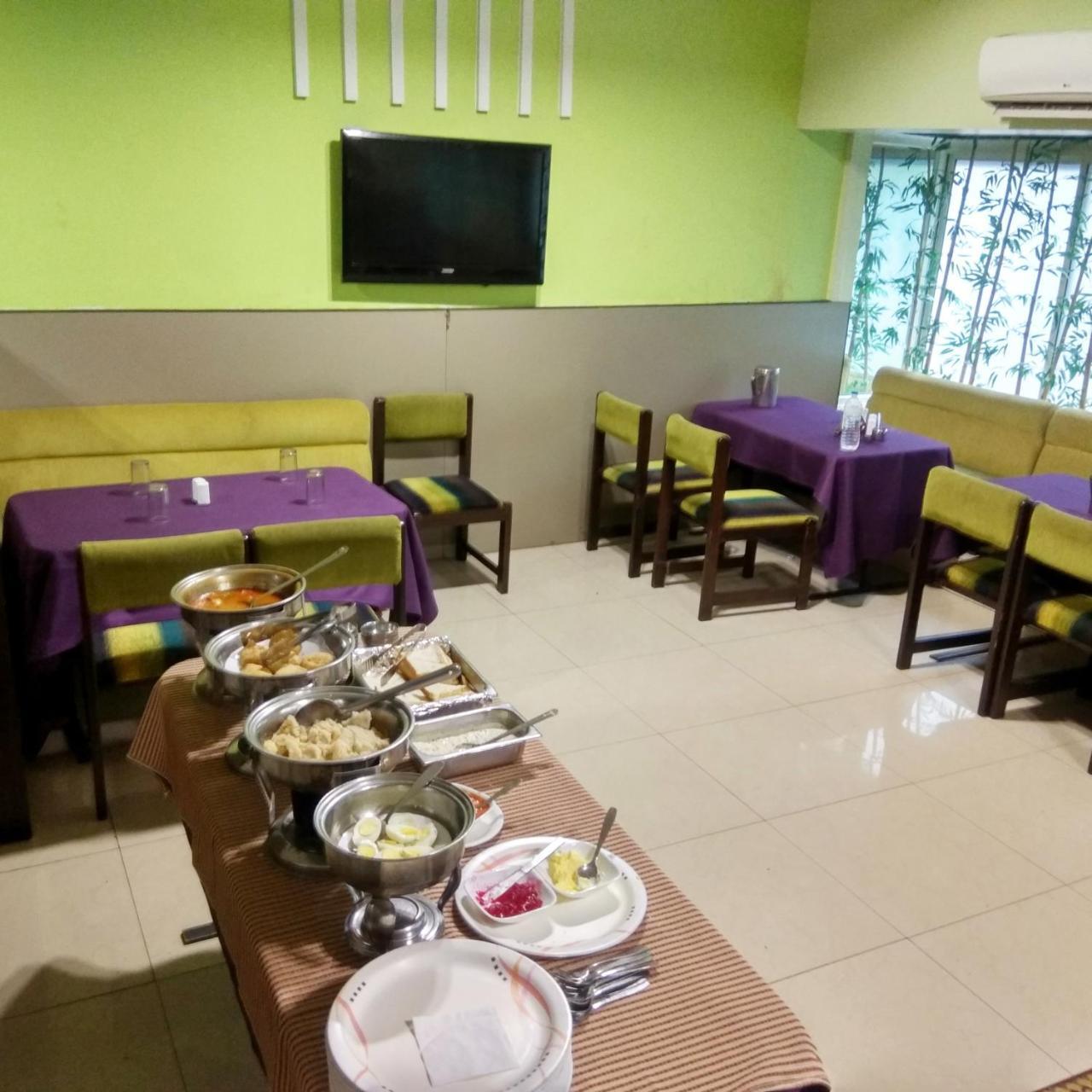 Hotel Raviraj Pune Eksteriør bilde